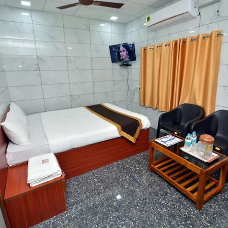 Nethrani Residency Hotel Mavalli Luaran gambar