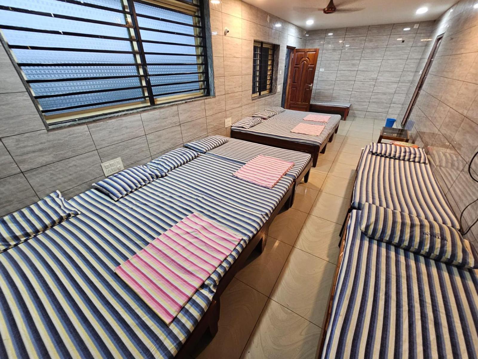 Nethrani Residency Hotel Mavalli Luaran gambar