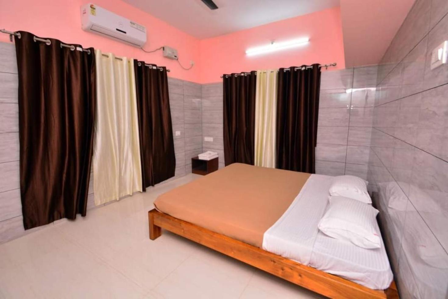 Nethrani Residency Hotel Mavalli Luaran gambar