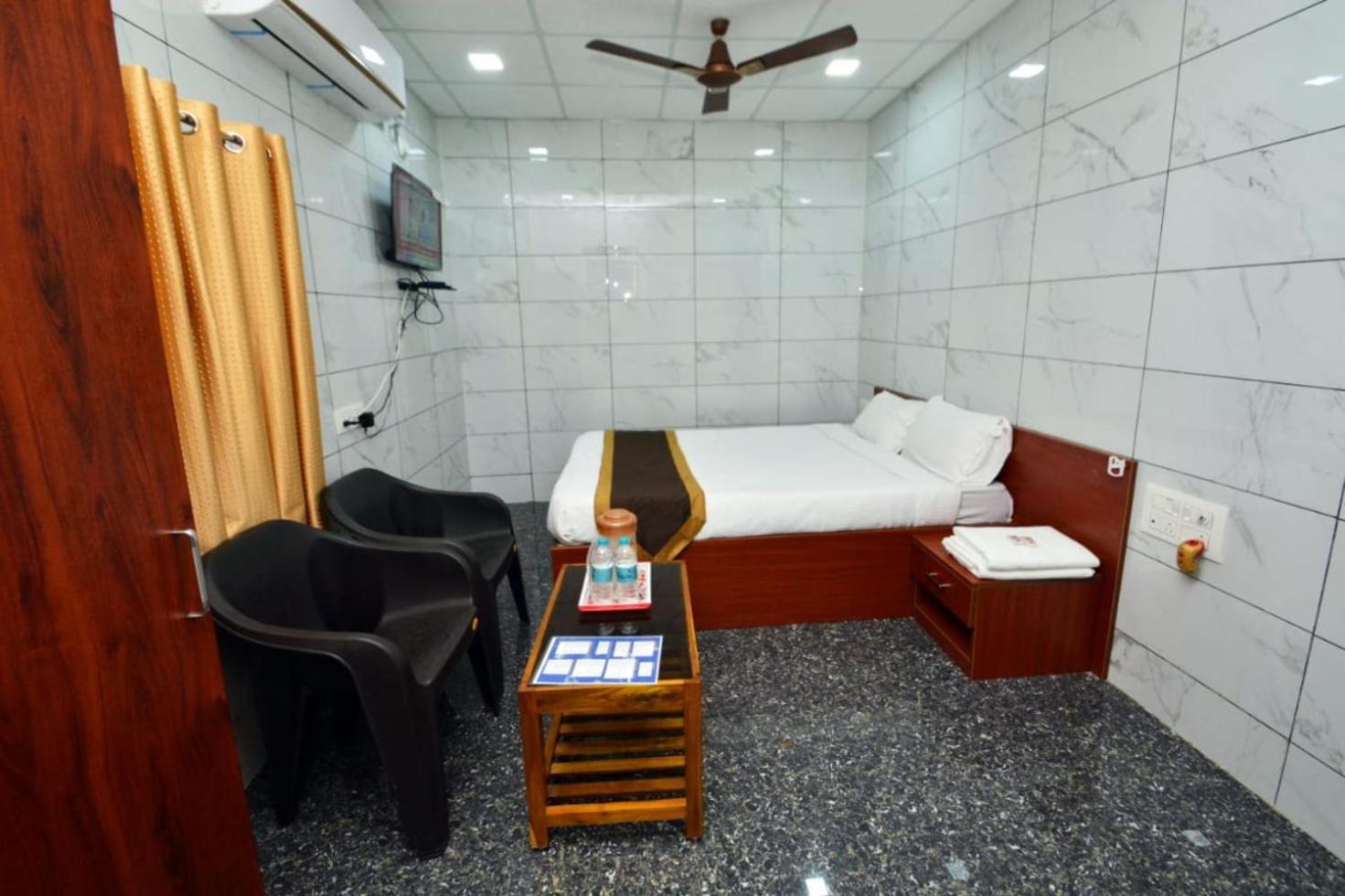 Nethrani Residency Hotel Mavalli Luaran gambar